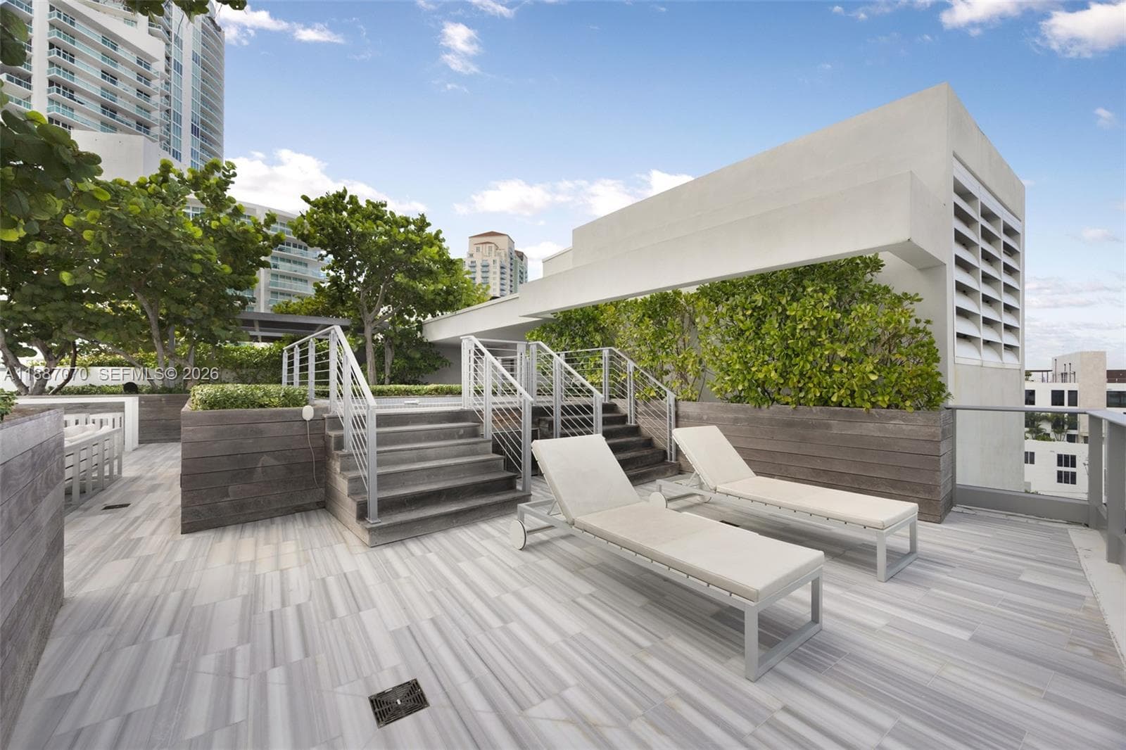A11887070 — Miami Beach — 35