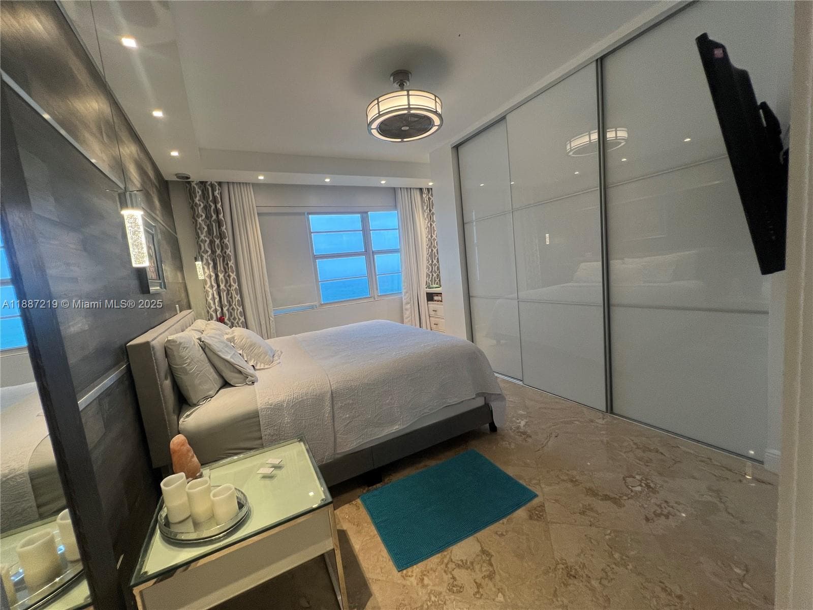 A11887219 — Miami Beach — 6