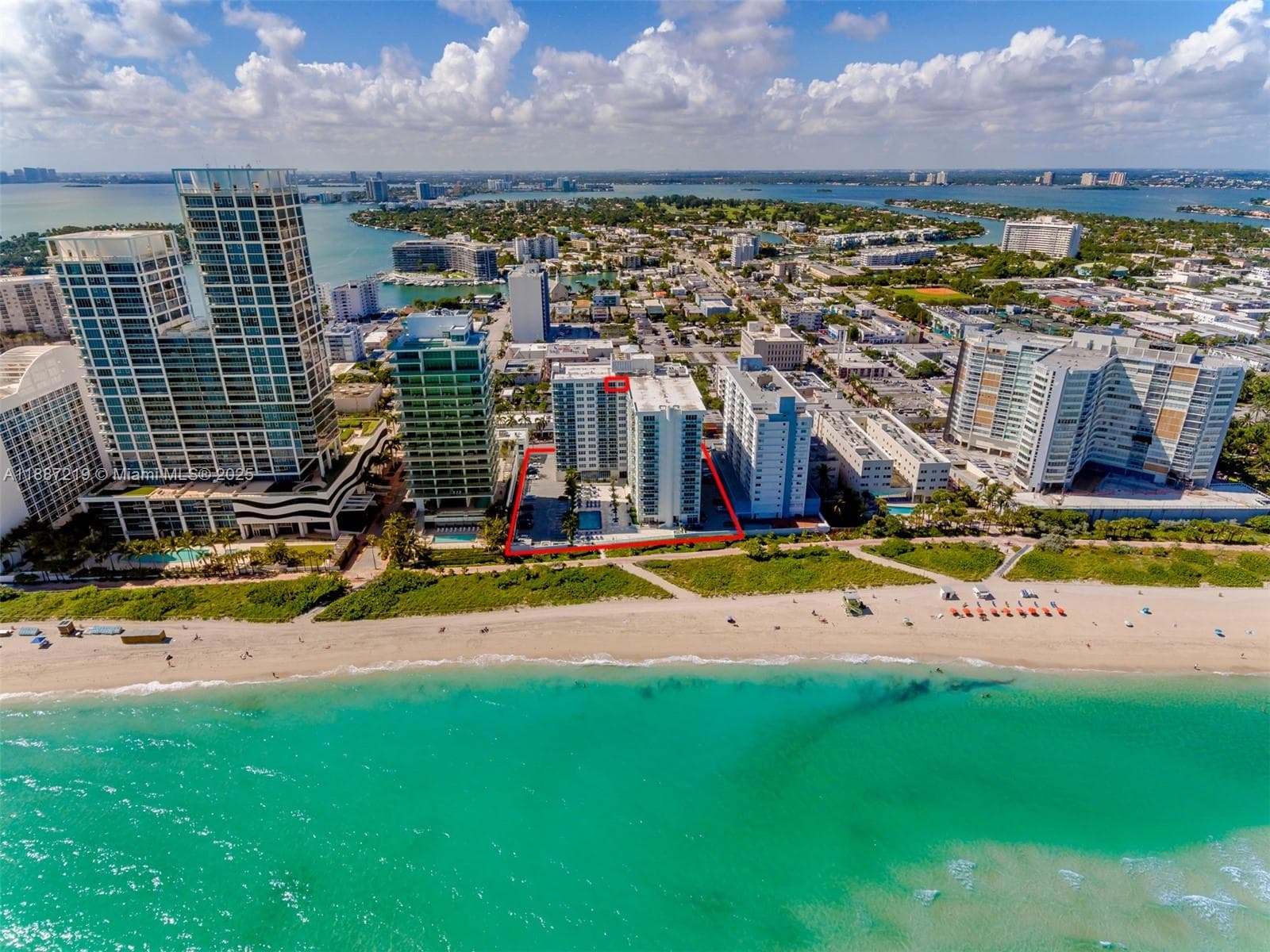 A11887219 — Miami Beach — 42