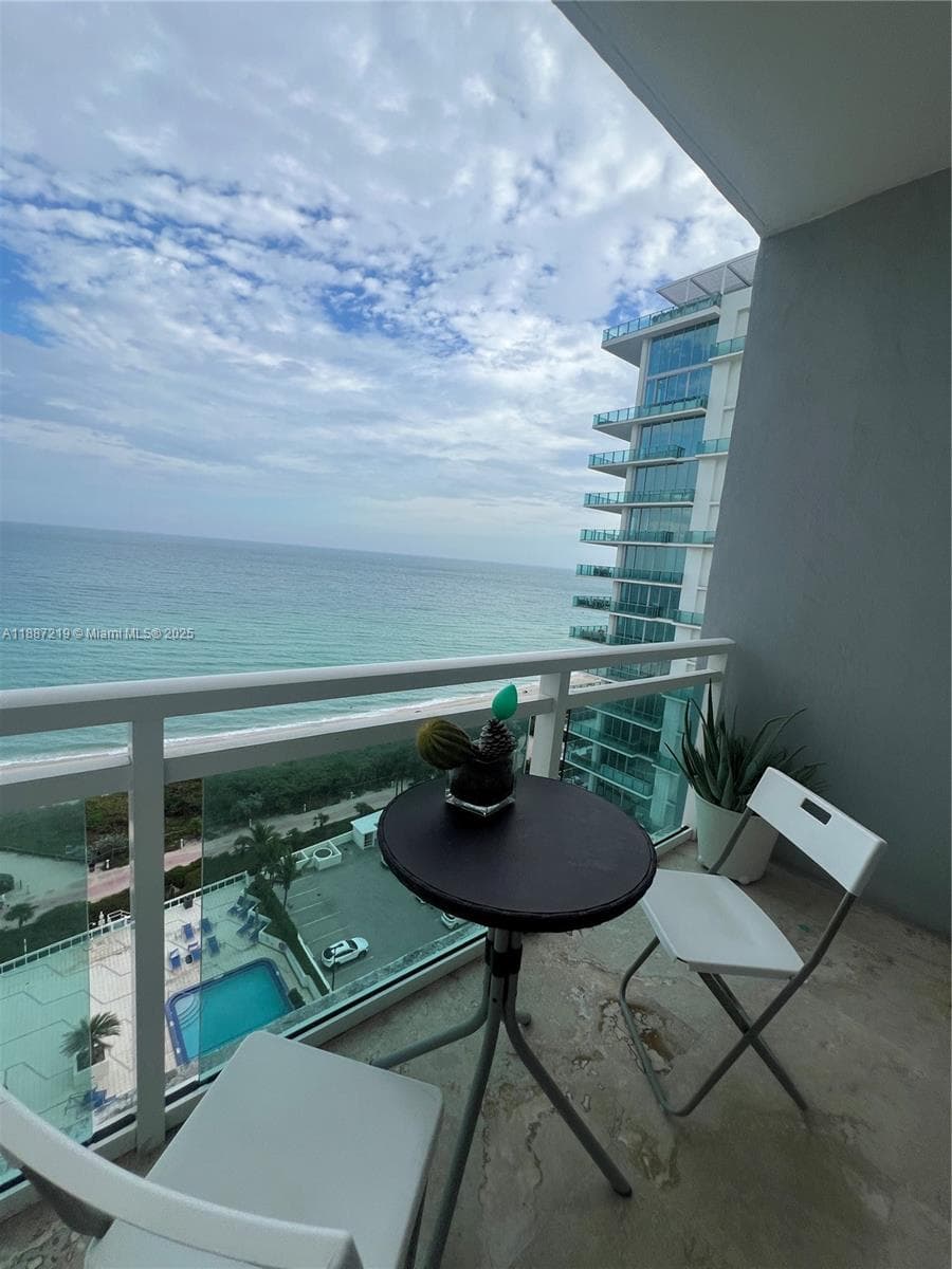 A11887219 — Miami Beach — 3