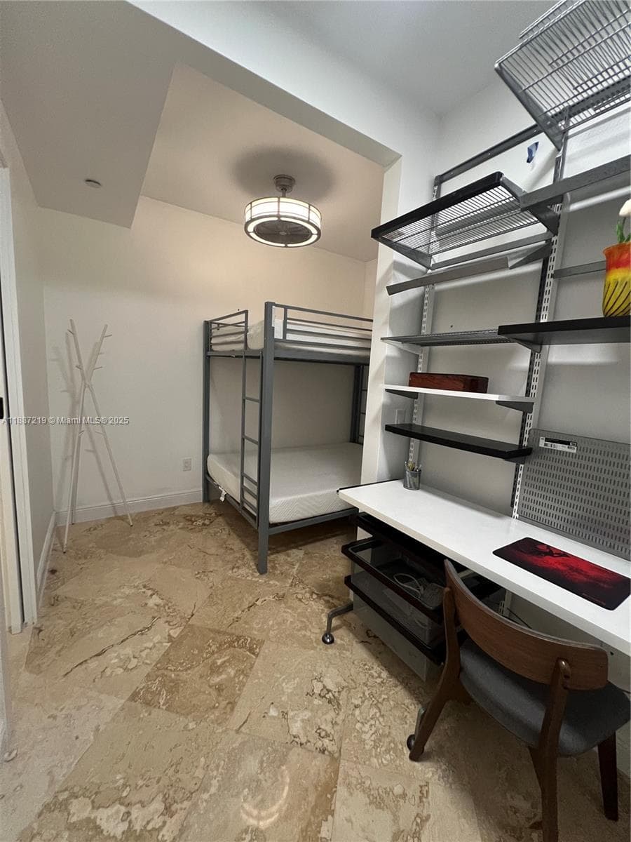 A11887219 — Miami Beach — 34