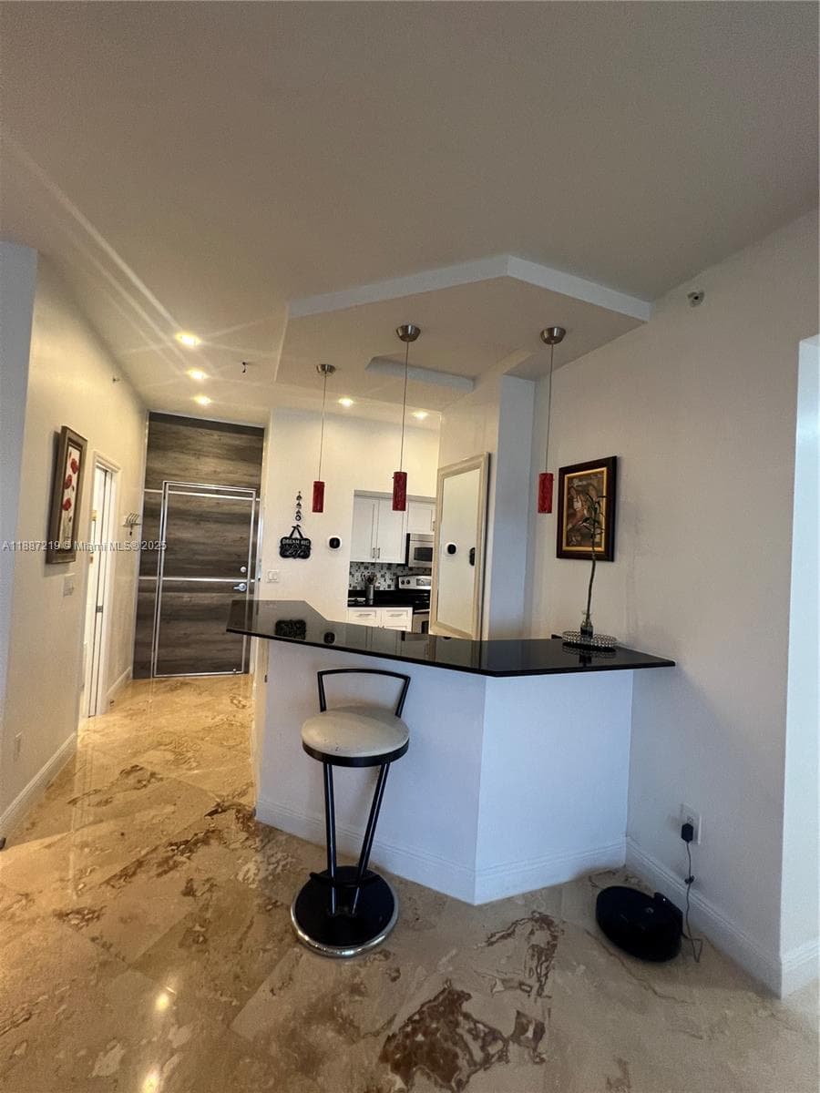 A11887219 — Miami Beach — 29