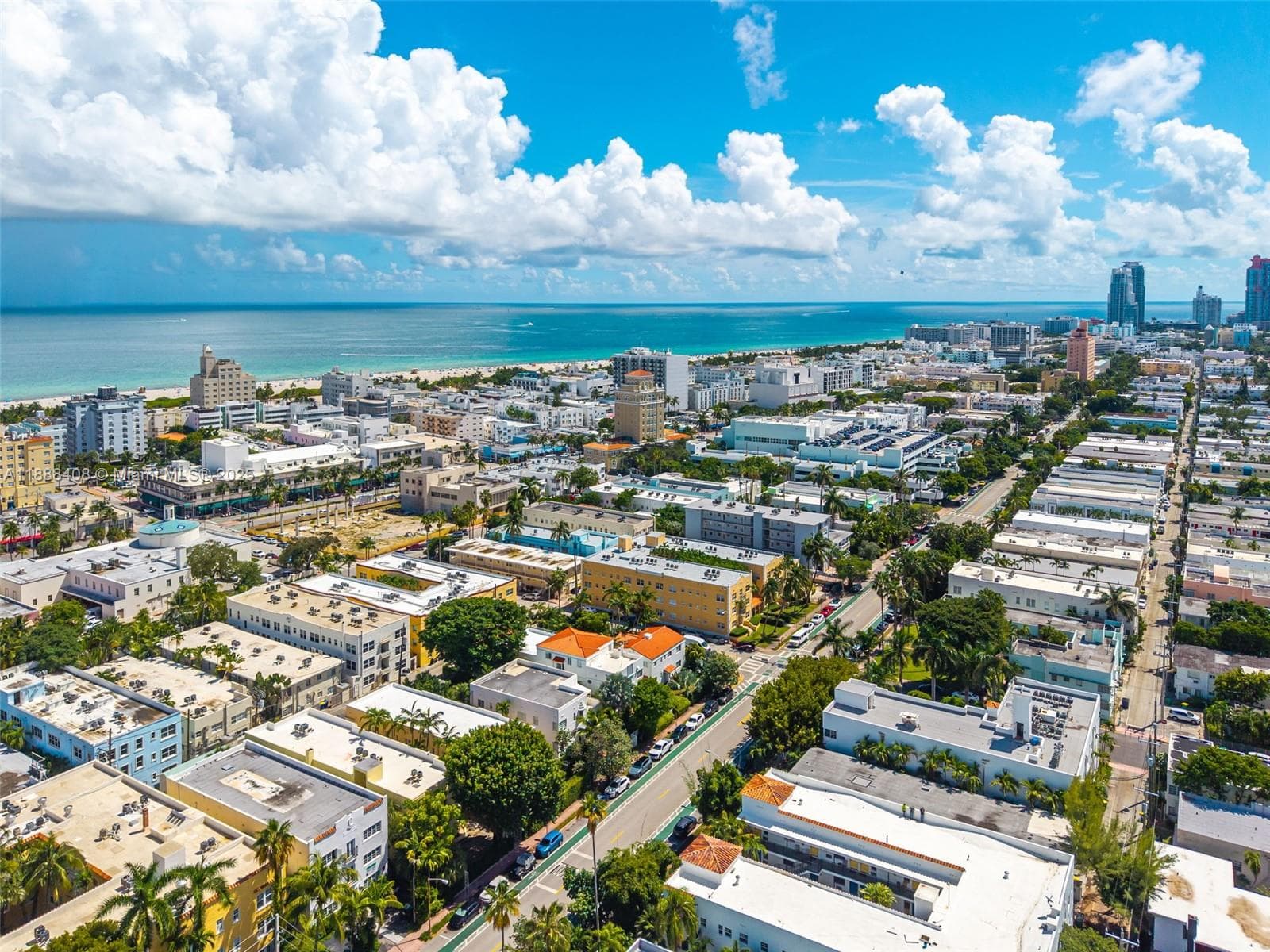 A11888408 — Miami Beach — 17