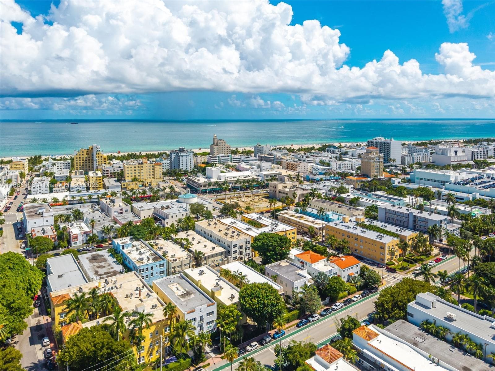 A11888408 — Miami Beach — 16