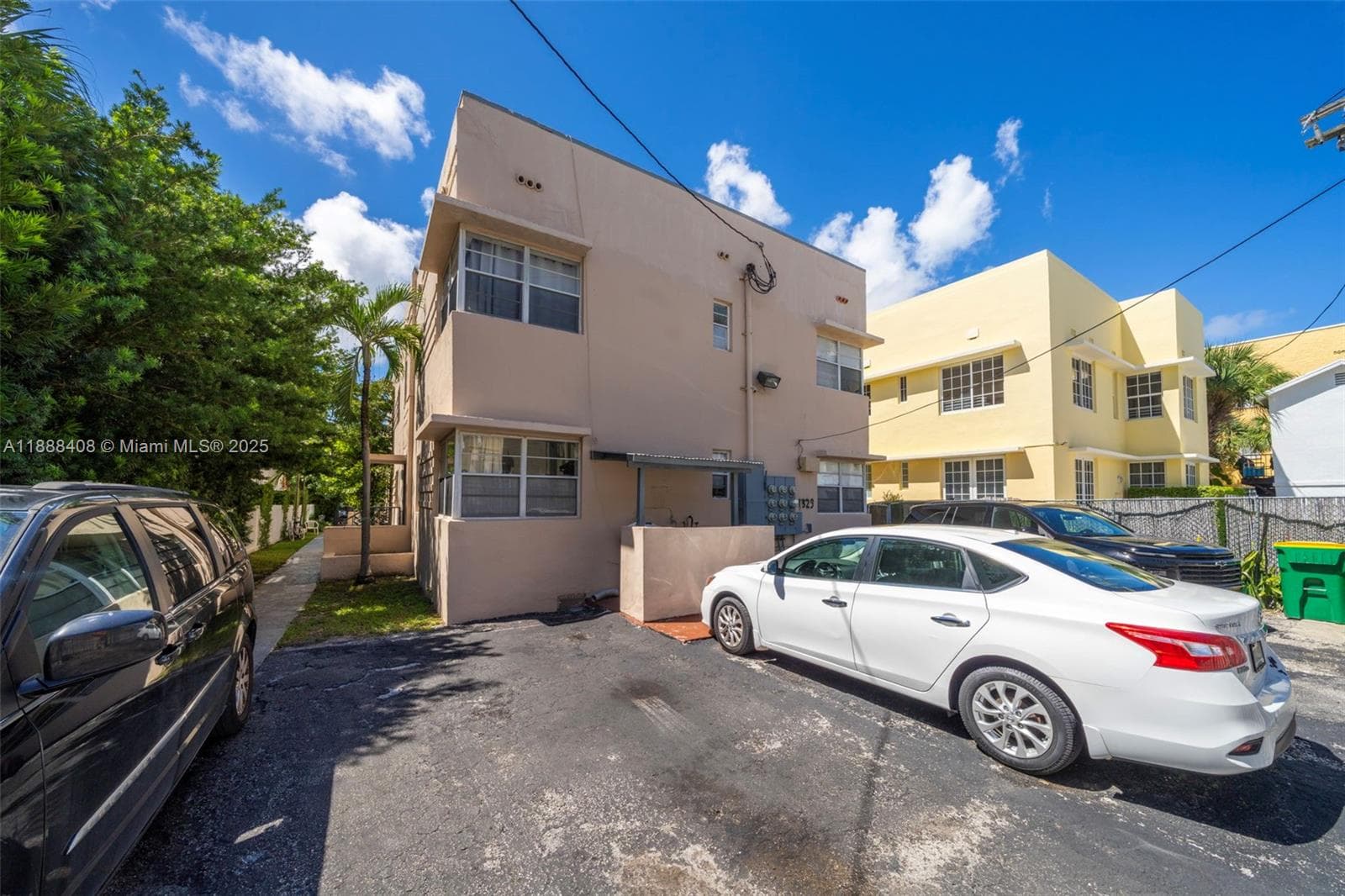 A11888408 — Miami Beach — 4