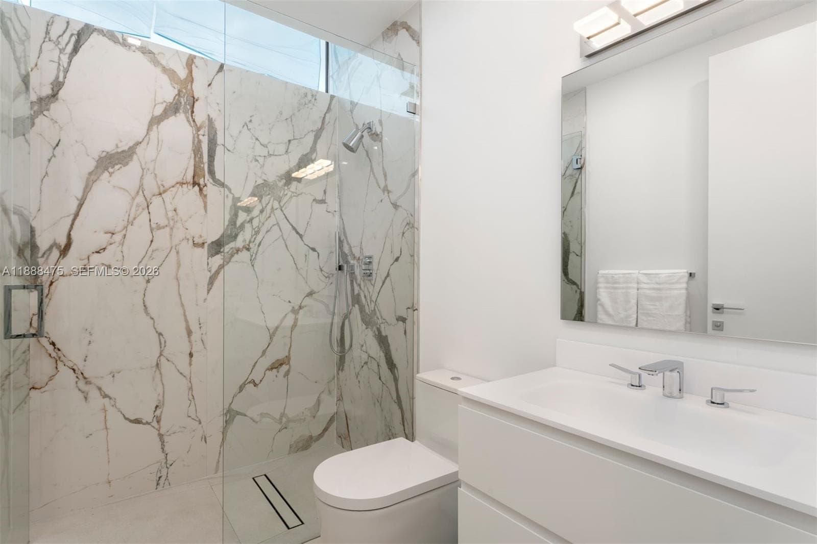 A11888475 — Miami Beach — 32