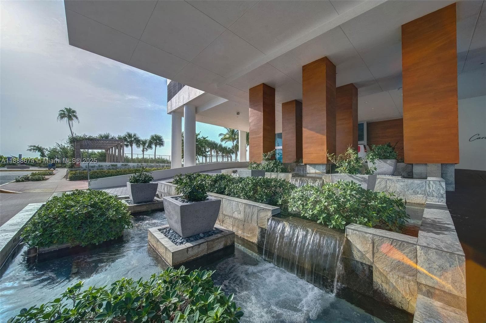 A11888674 — Miami Beach — 27