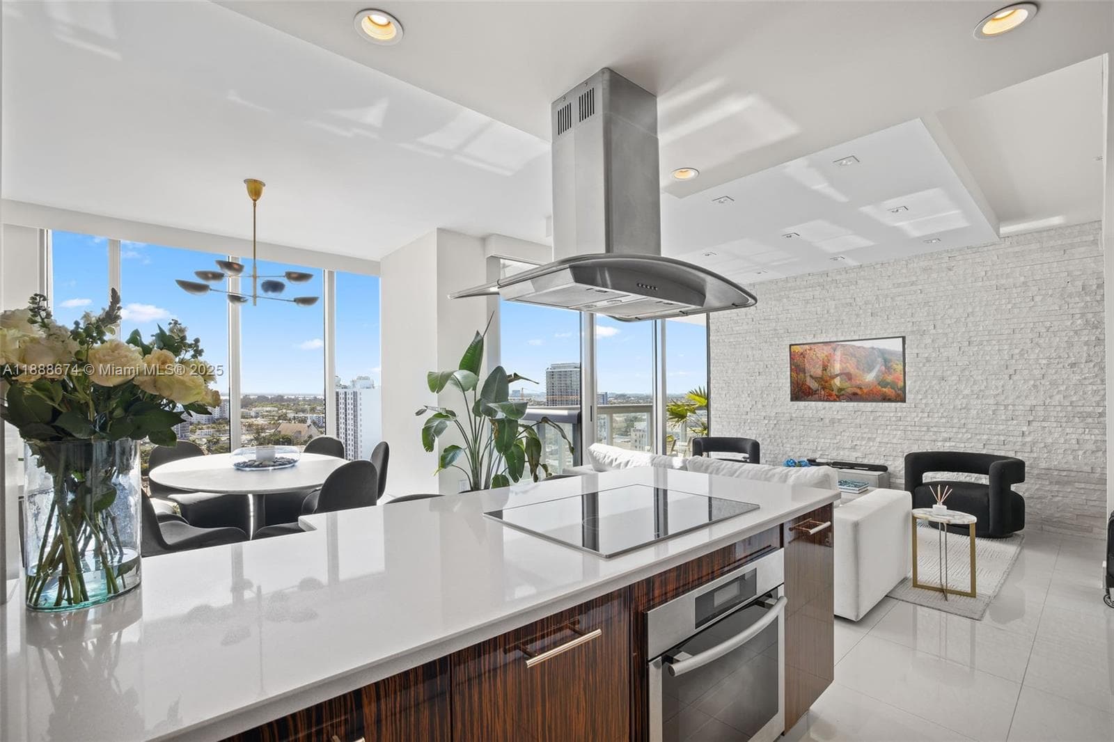 A11888674 — Miami Beach — 6