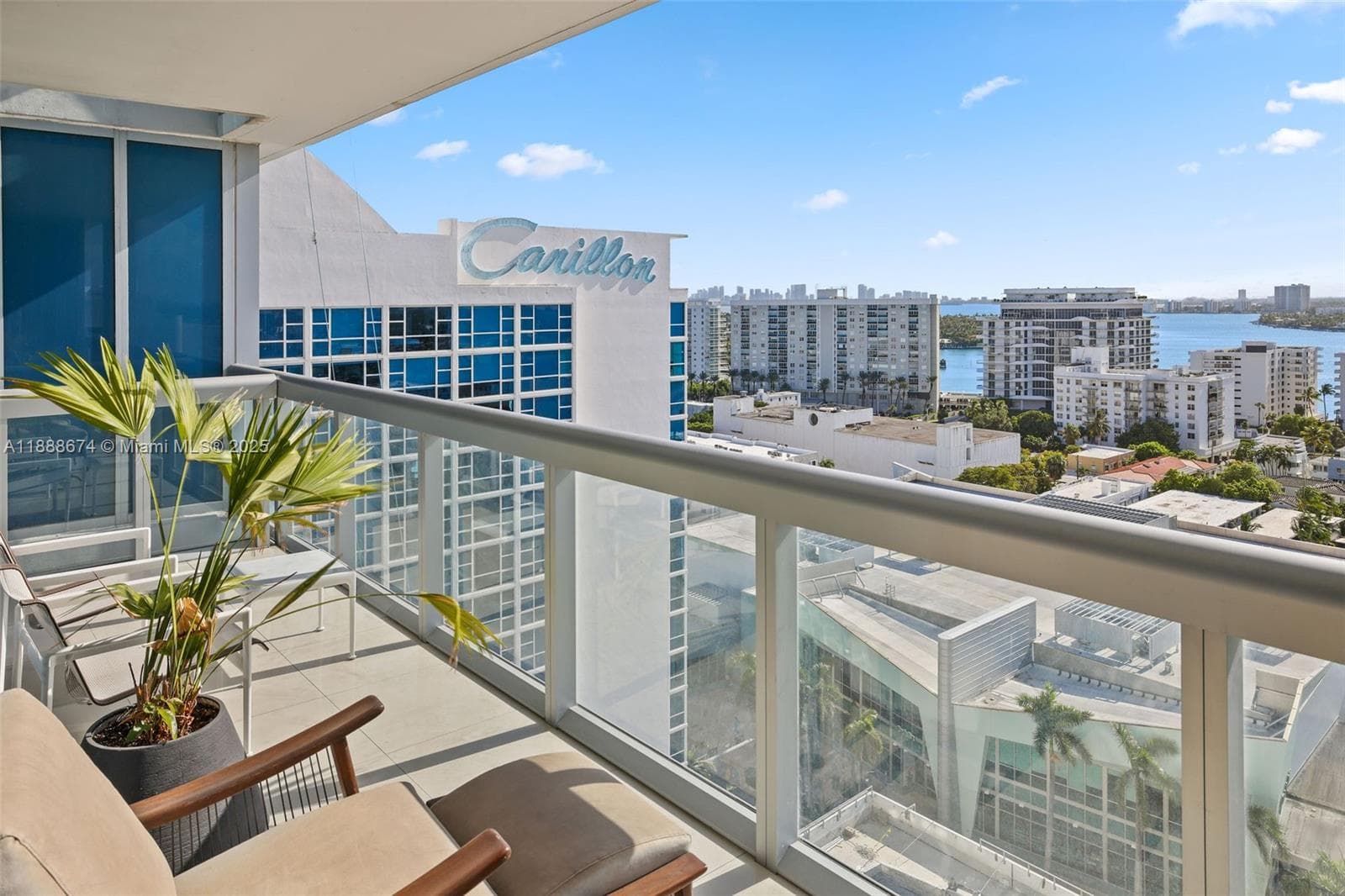 A11888674 — Miami Beach — 10