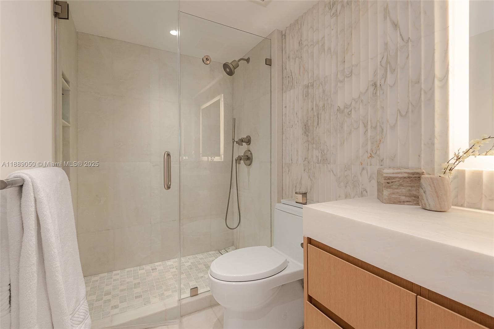 A11889050 — Miami Beach — 28