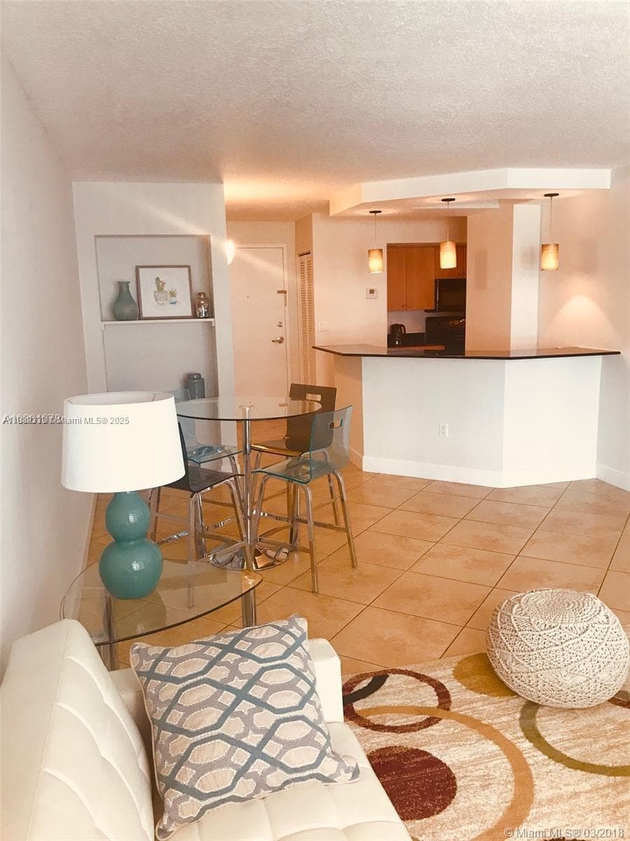 A11889333 — Miami Beach — 6