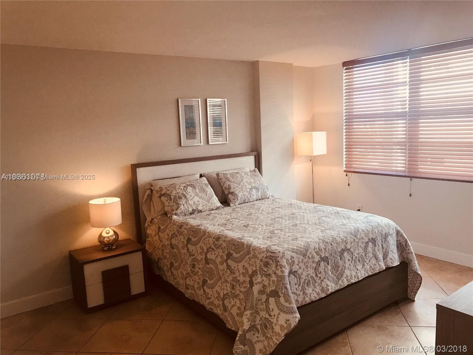 A11889333 — Miami Beach — 12