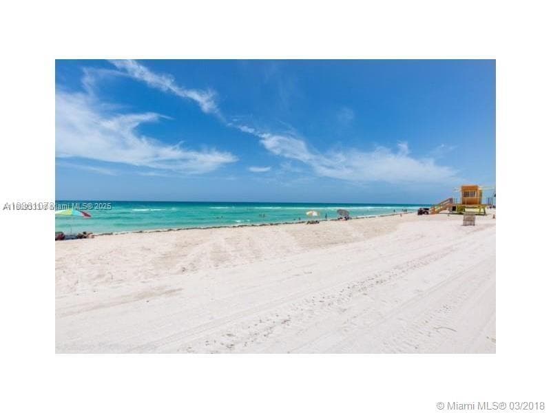 A11889333 — Miami Beach