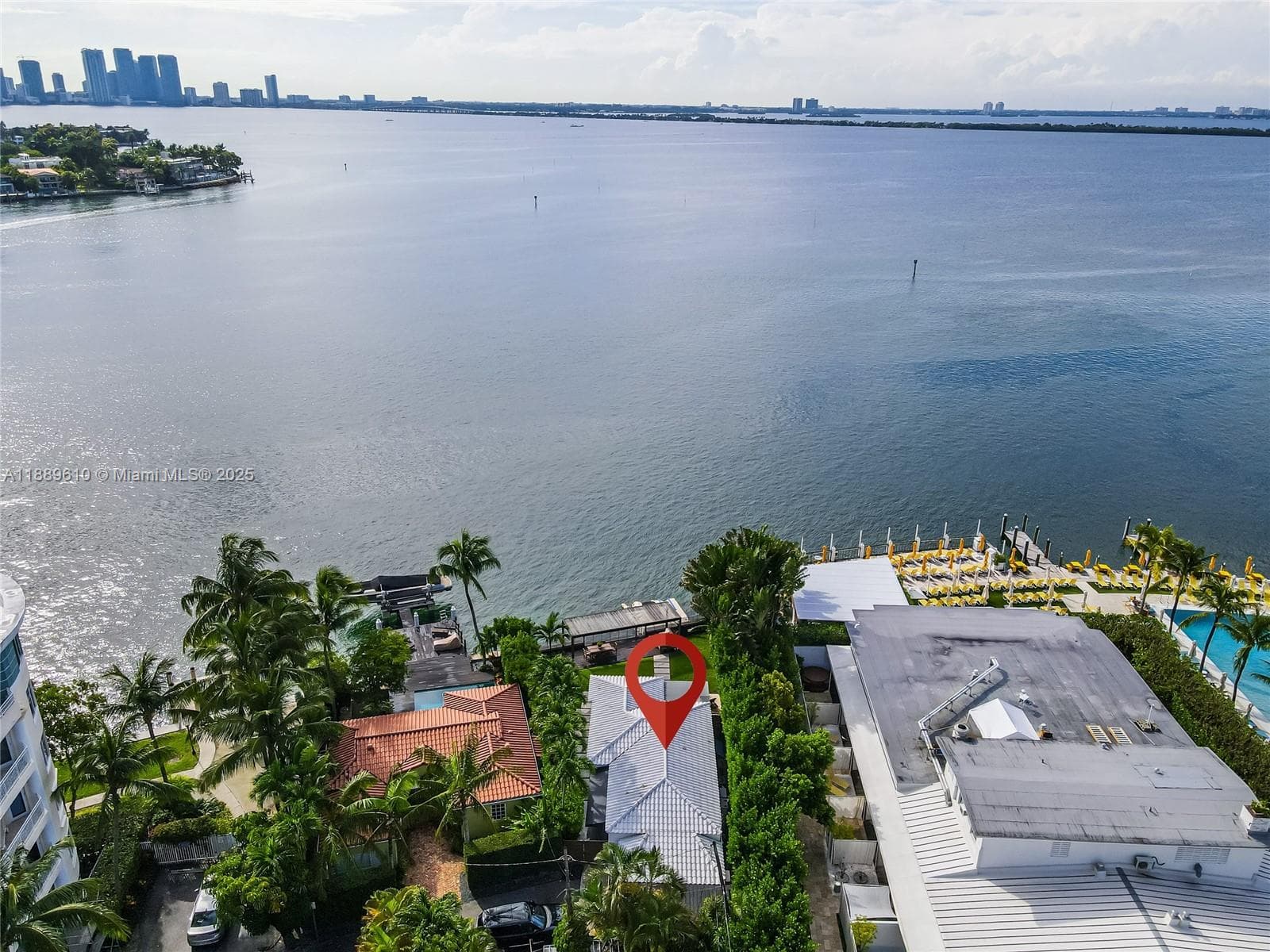 A11889610 — Miami Beach — 9