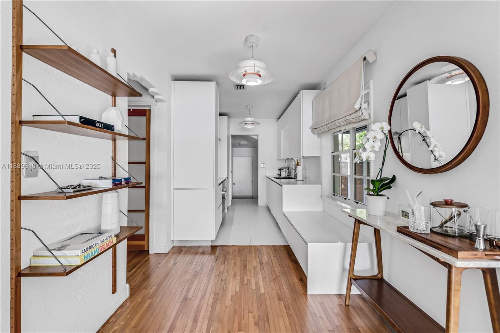 A11889610 — Miami Beach — 24