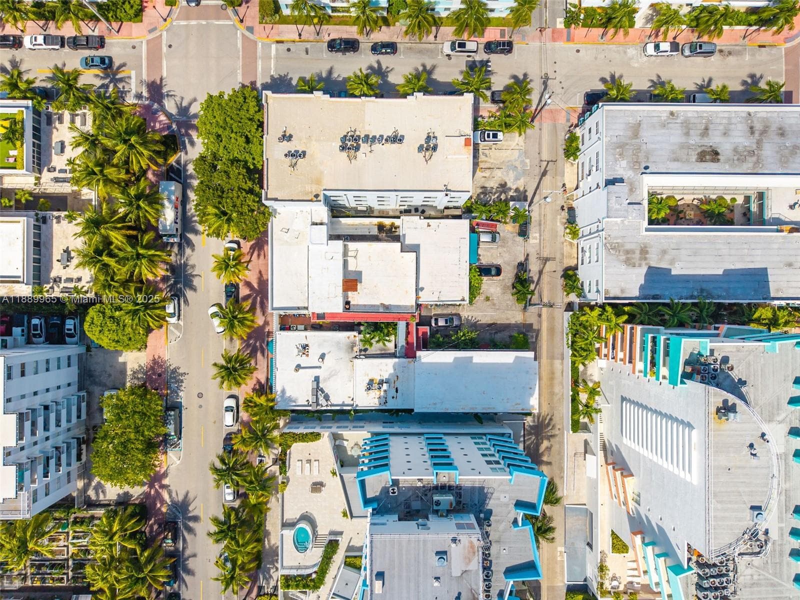 A11889965 — Miami Beach — 16