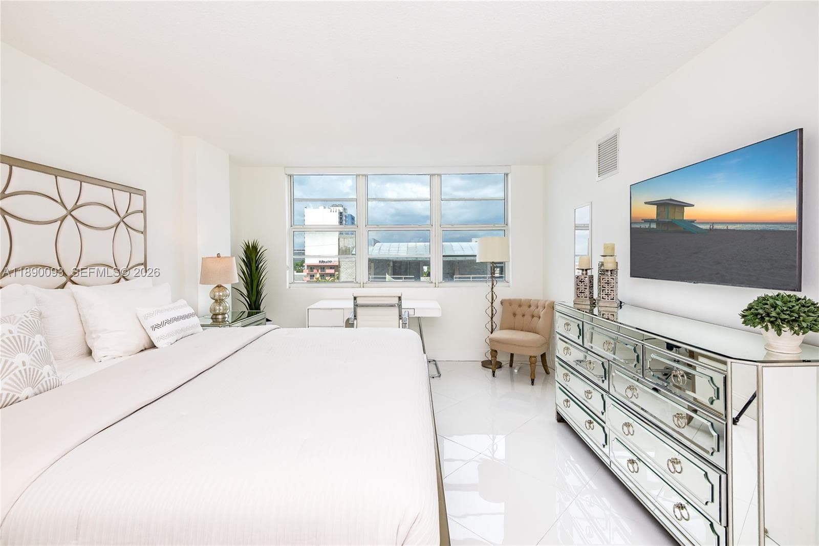 A11890093 — Miami Beach — 6