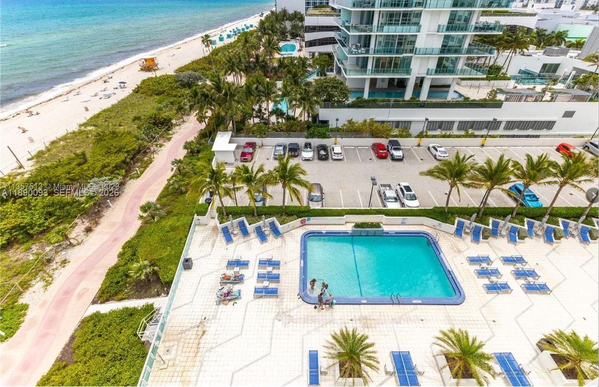 A11890093 — Miami Beach — 47