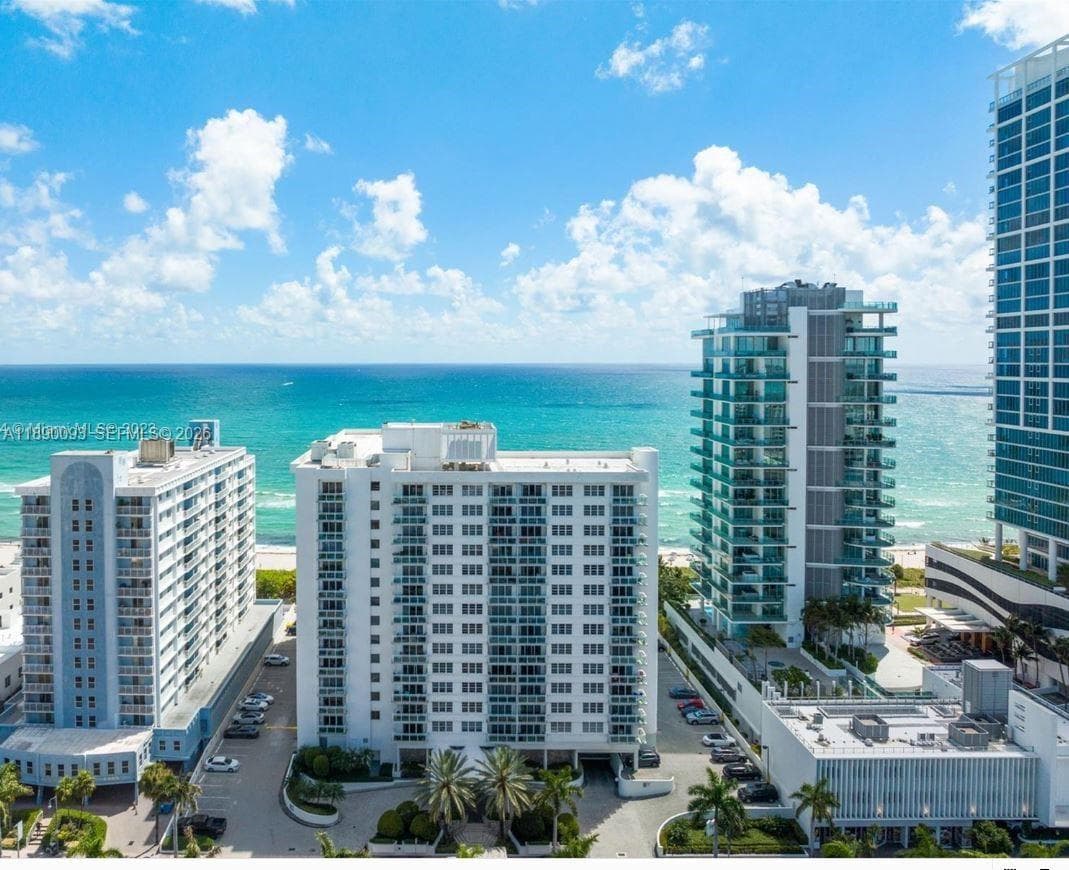 A11890093 — Miami Beach — 55