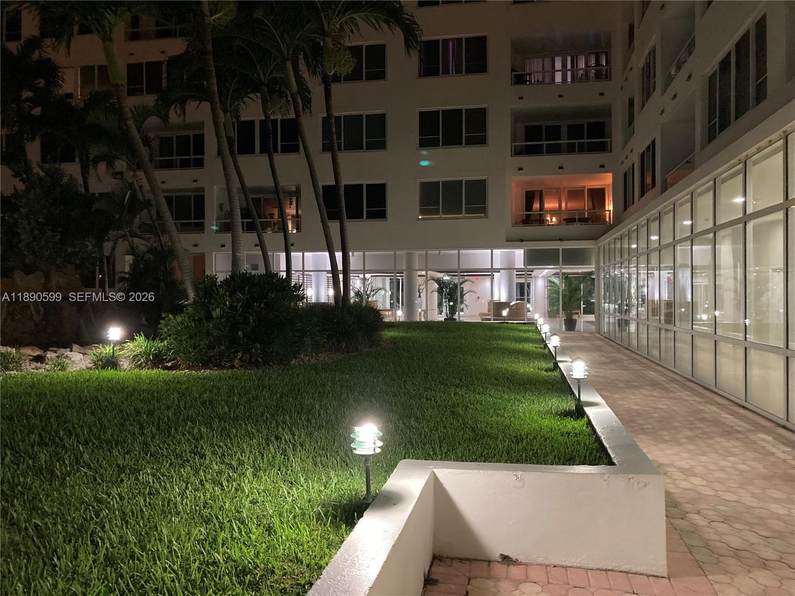 A11890599 — Miami Beach — 13