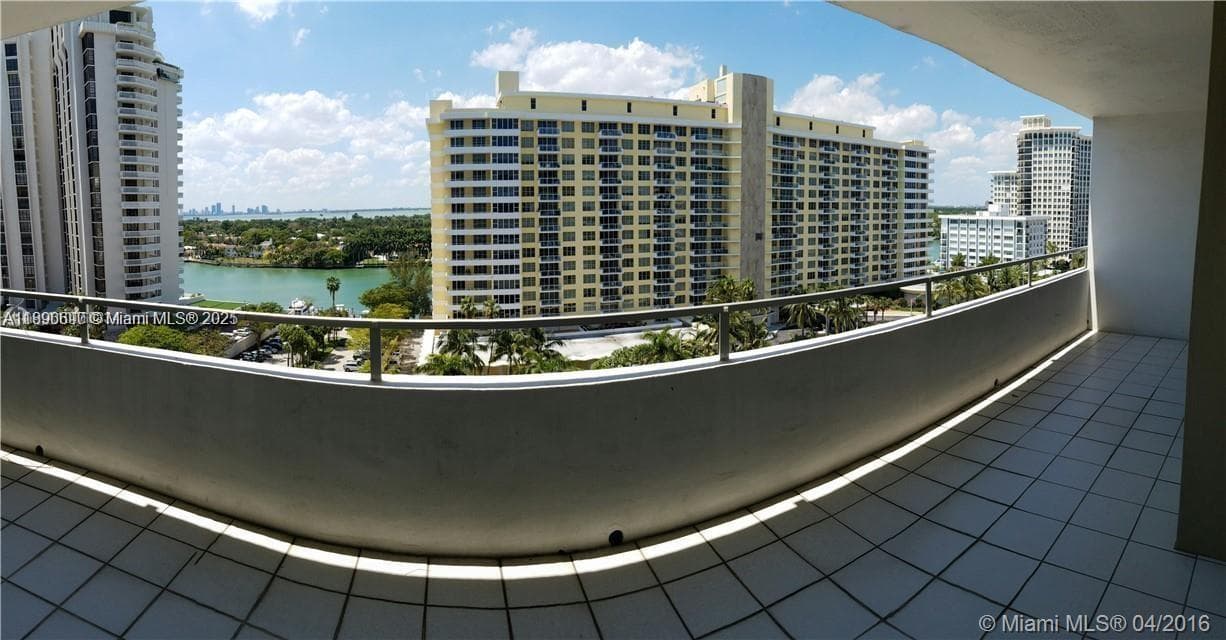 A11890690 — Miami Beach — 23