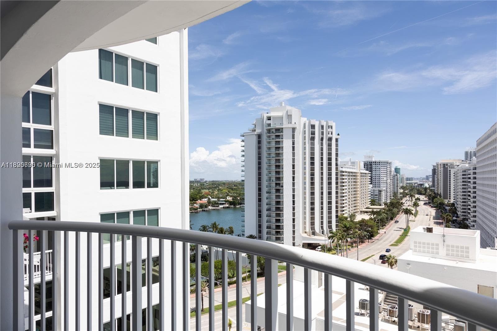A11890690 — Miami Beach — 22