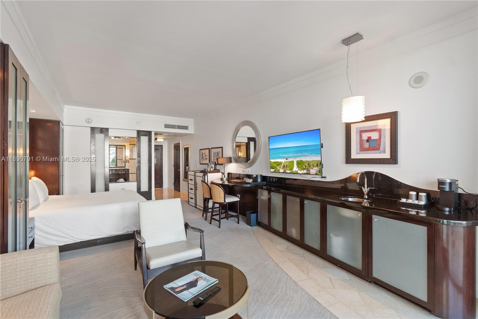 A11890791 — Miami Beach — 16