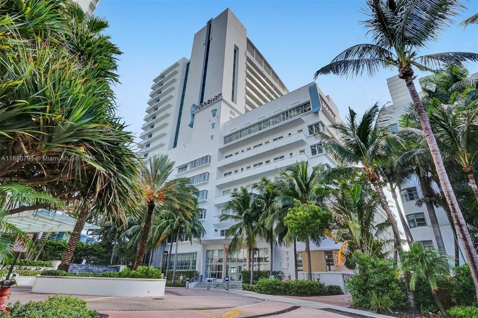 A11890791 — Miami Beach — 32