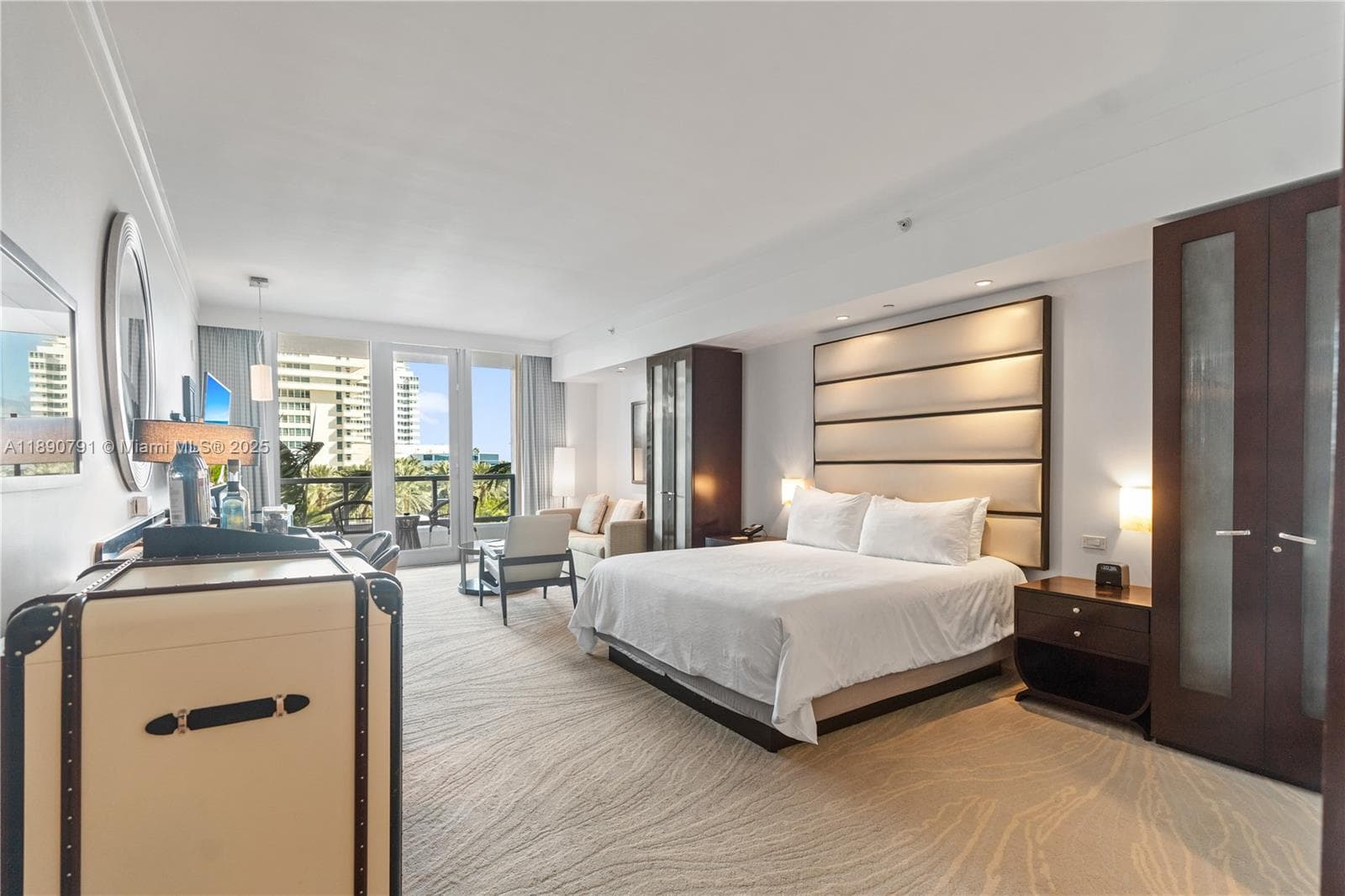 A11890791 — Miami Beach — 10