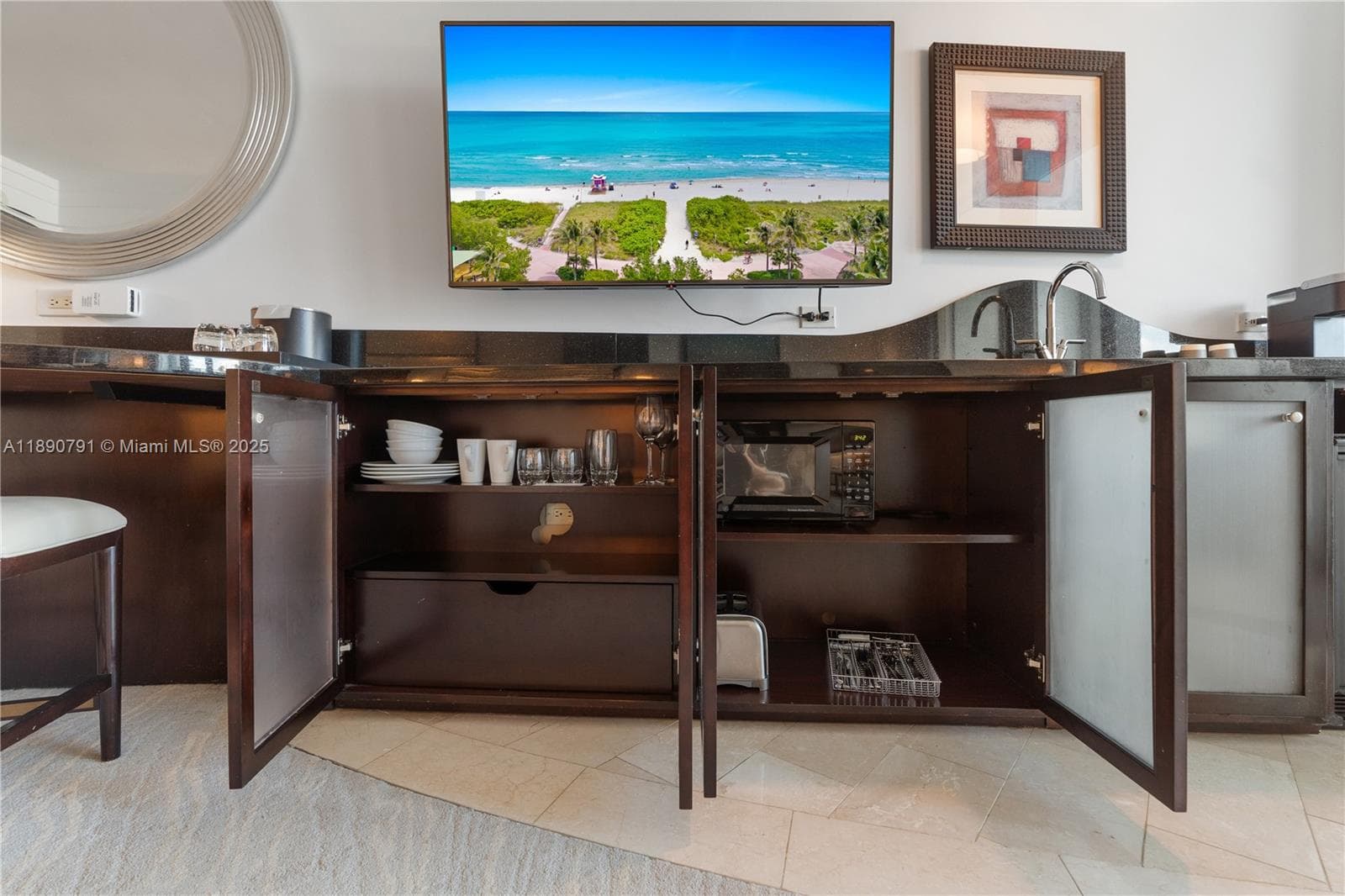A11890791 — Miami Beach — 18
