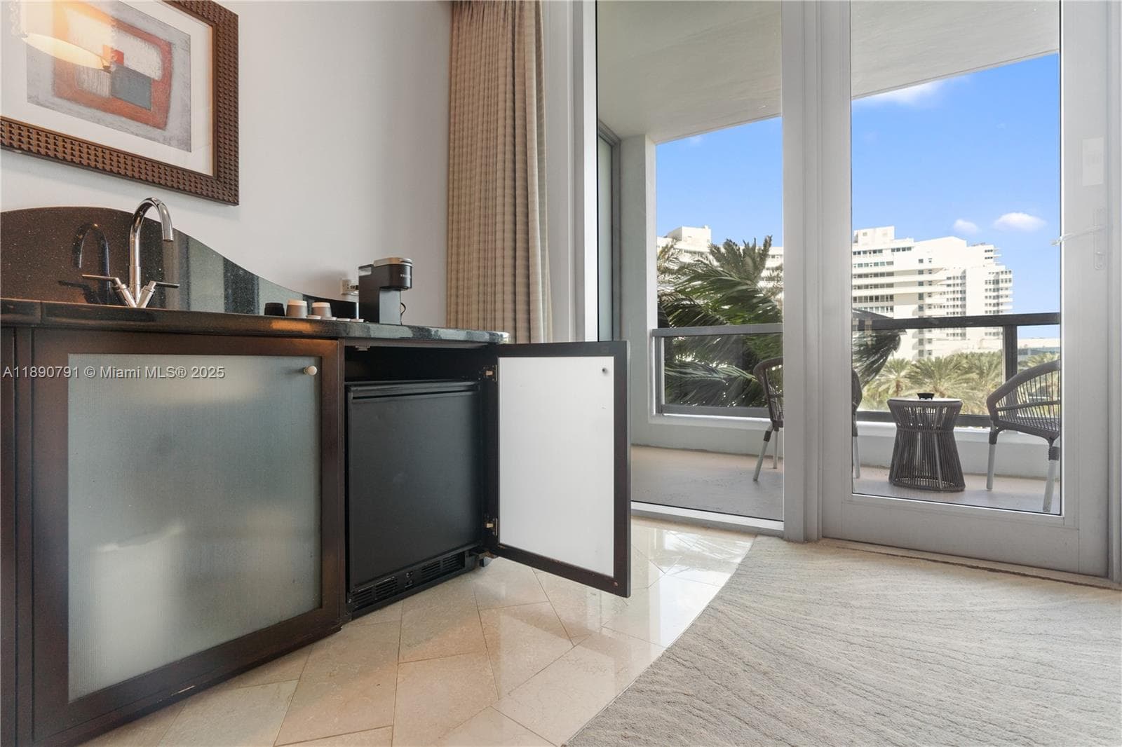 A11890791 — Miami Beach — 19
