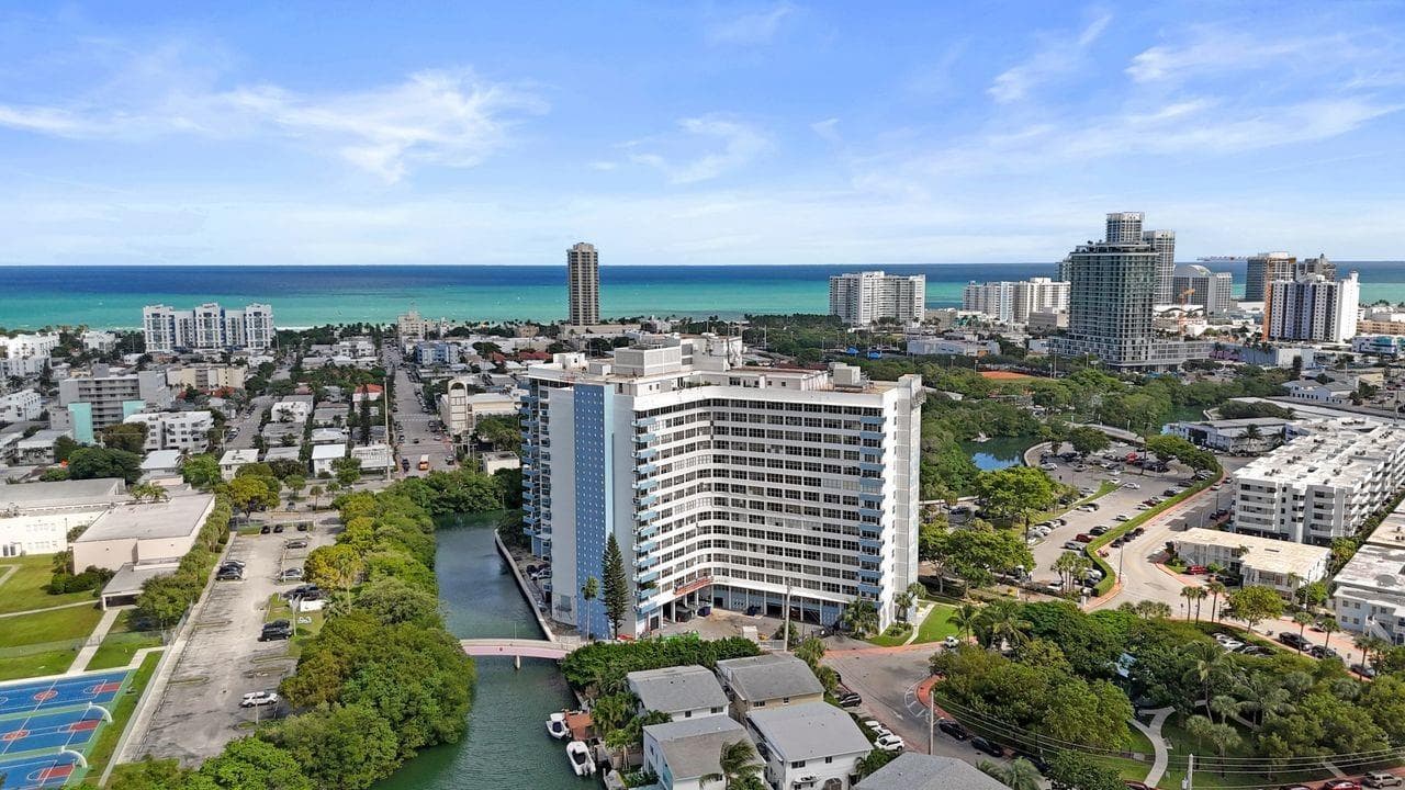 F10530295 — Miami Beach — 3