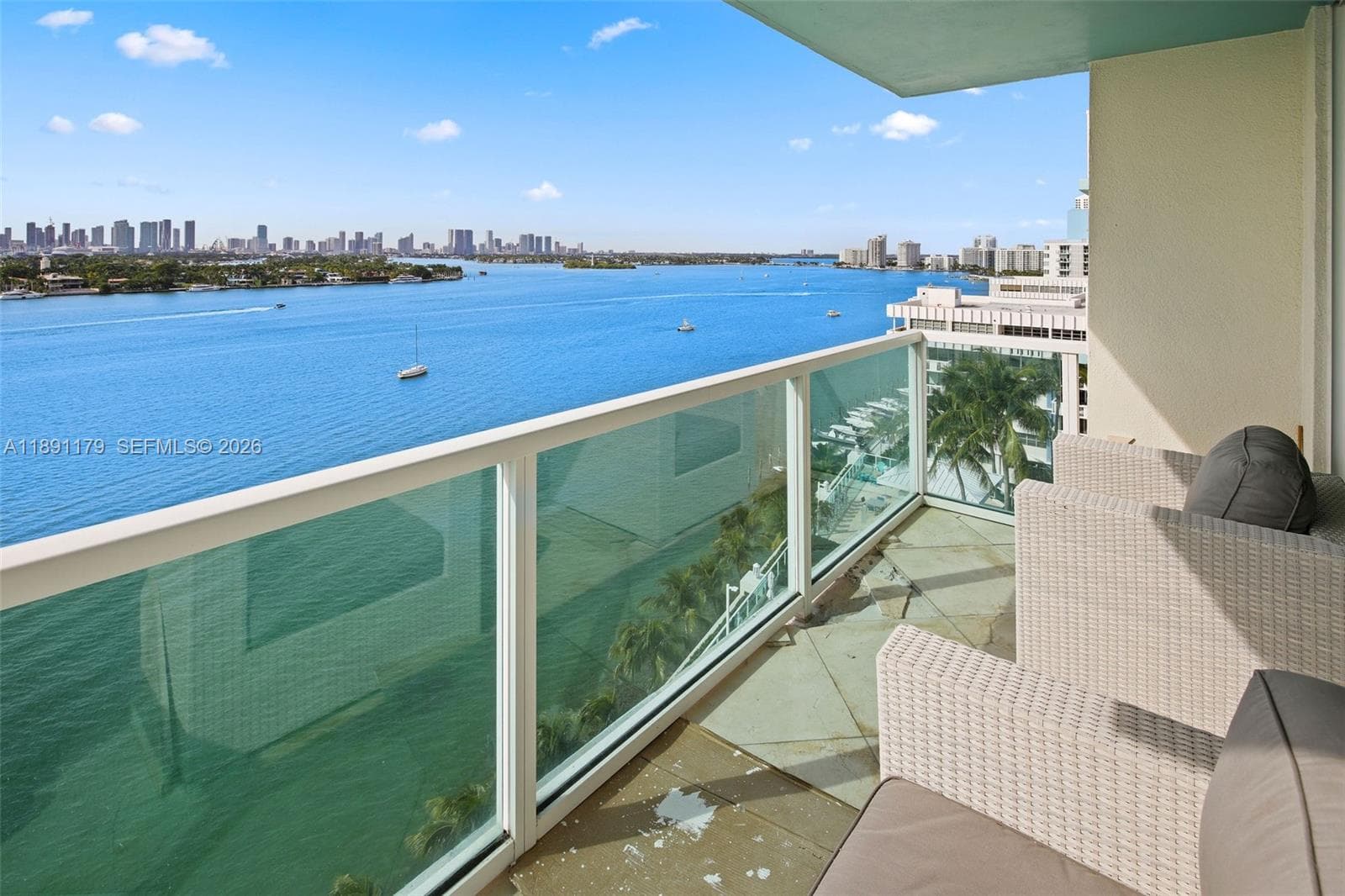 A11891179 — Miami Beach — 30