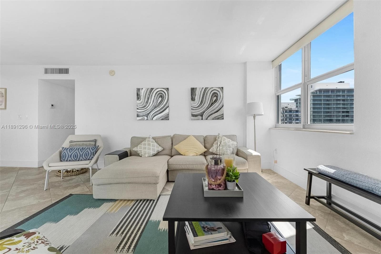 A11891296 — Miami Beach — 26