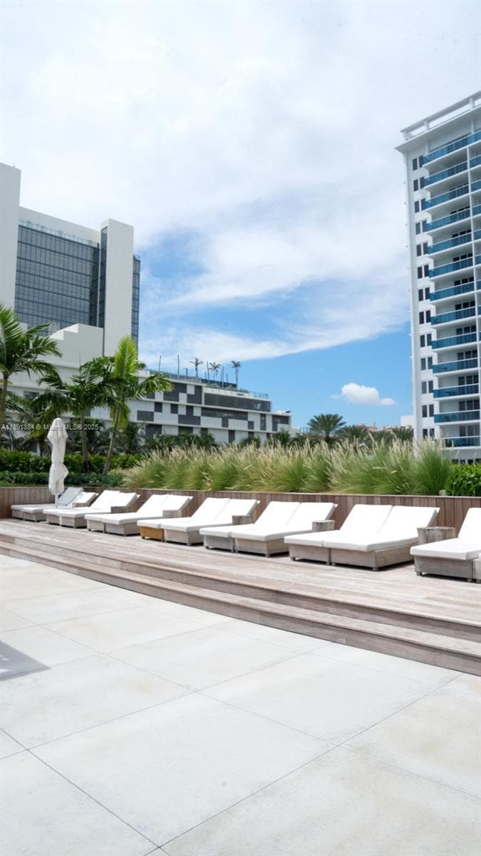 A11891384 — Miami Beach — 19