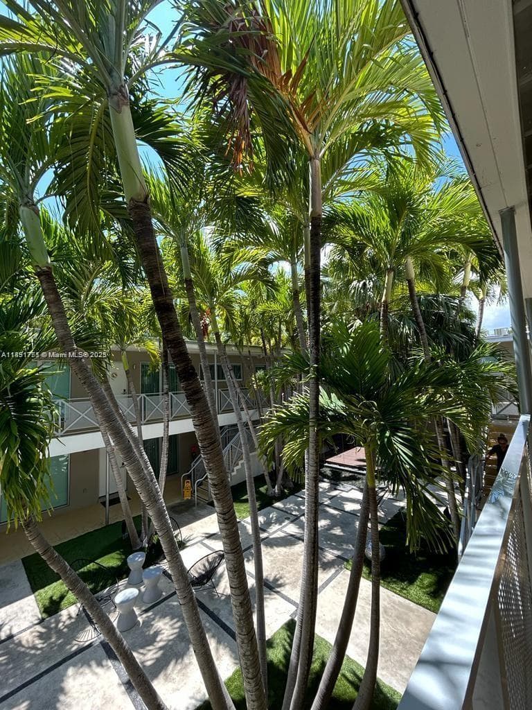 A11891751 — Miami Beach — 18
