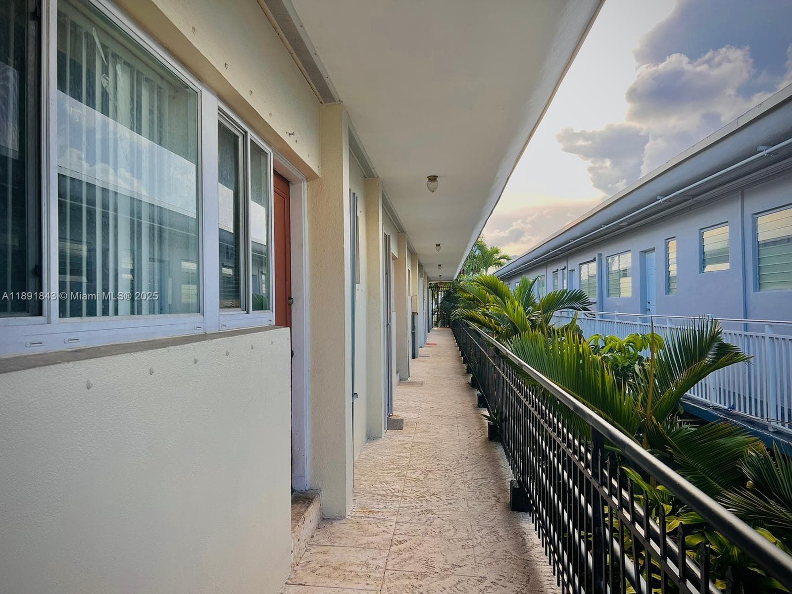 A11891843 — Miami Beach — 6