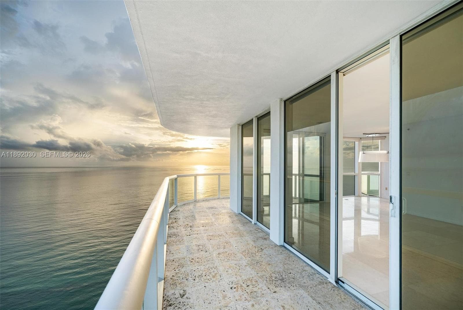 A11892030 — Miami Beach — 27