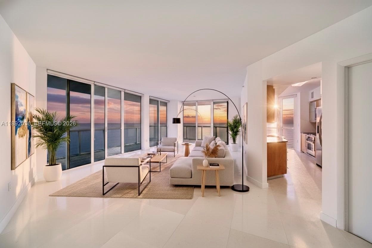 A11892030 — Miami Beach — 2