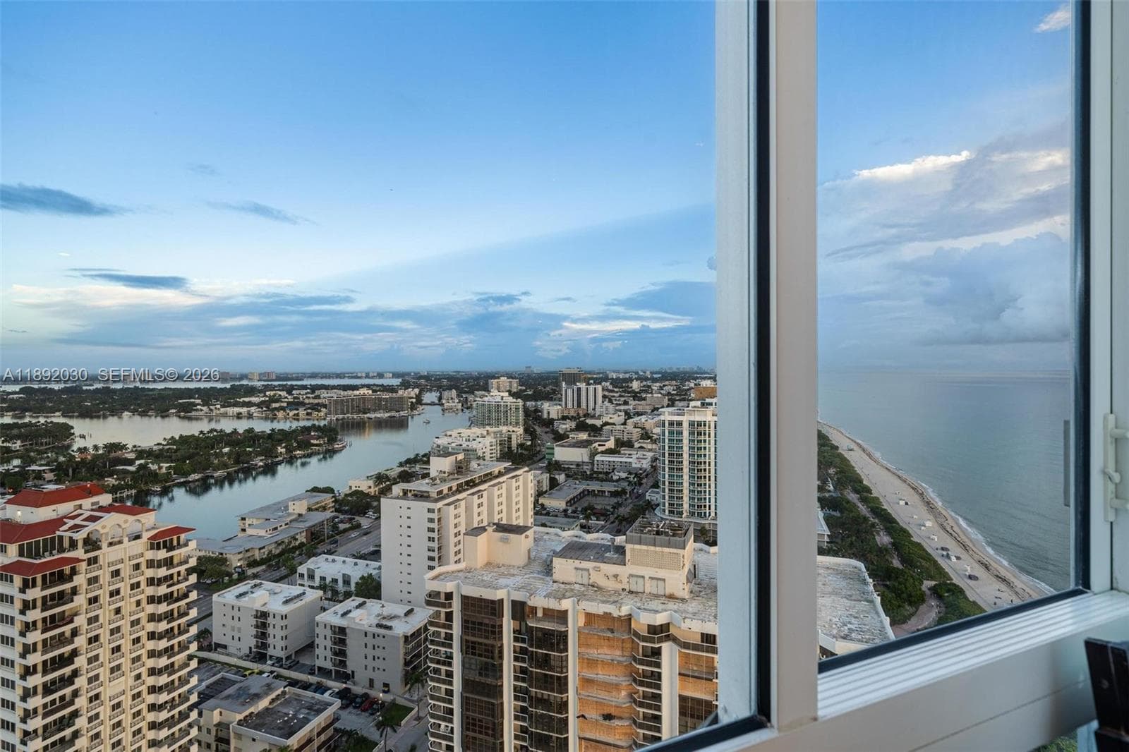A11892030 — Miami Beach — 36