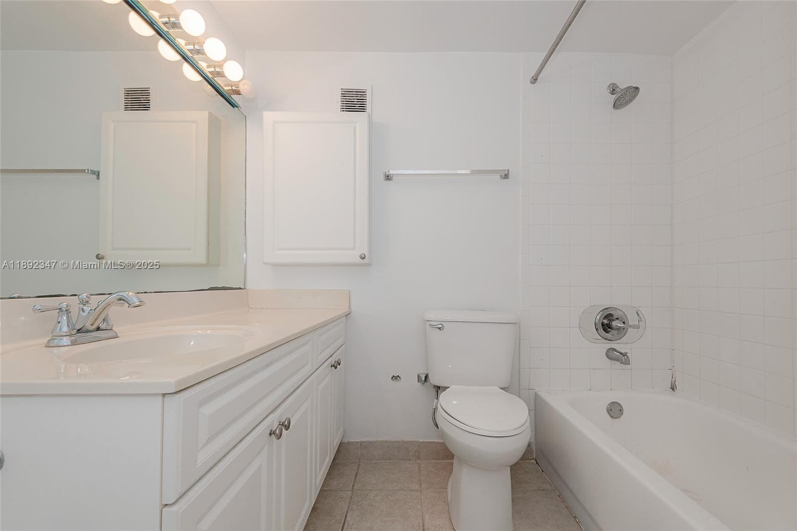 A11892347 — Miami Beach — 22