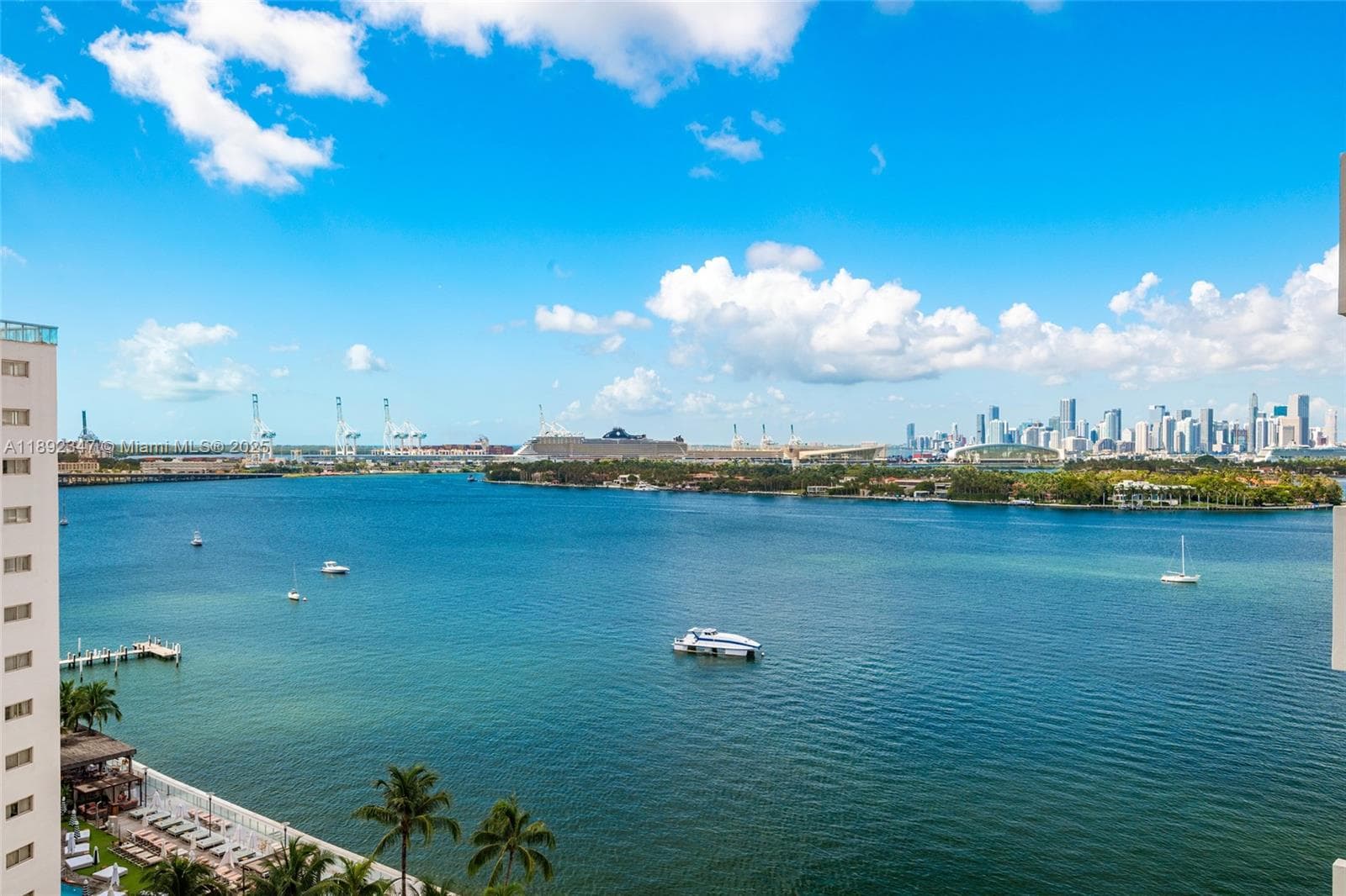 A11892347 — Miami Beach