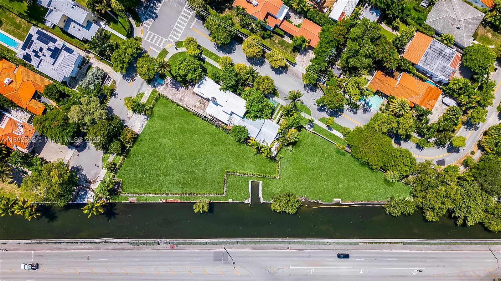 A11892392 — Miami Beach — 2