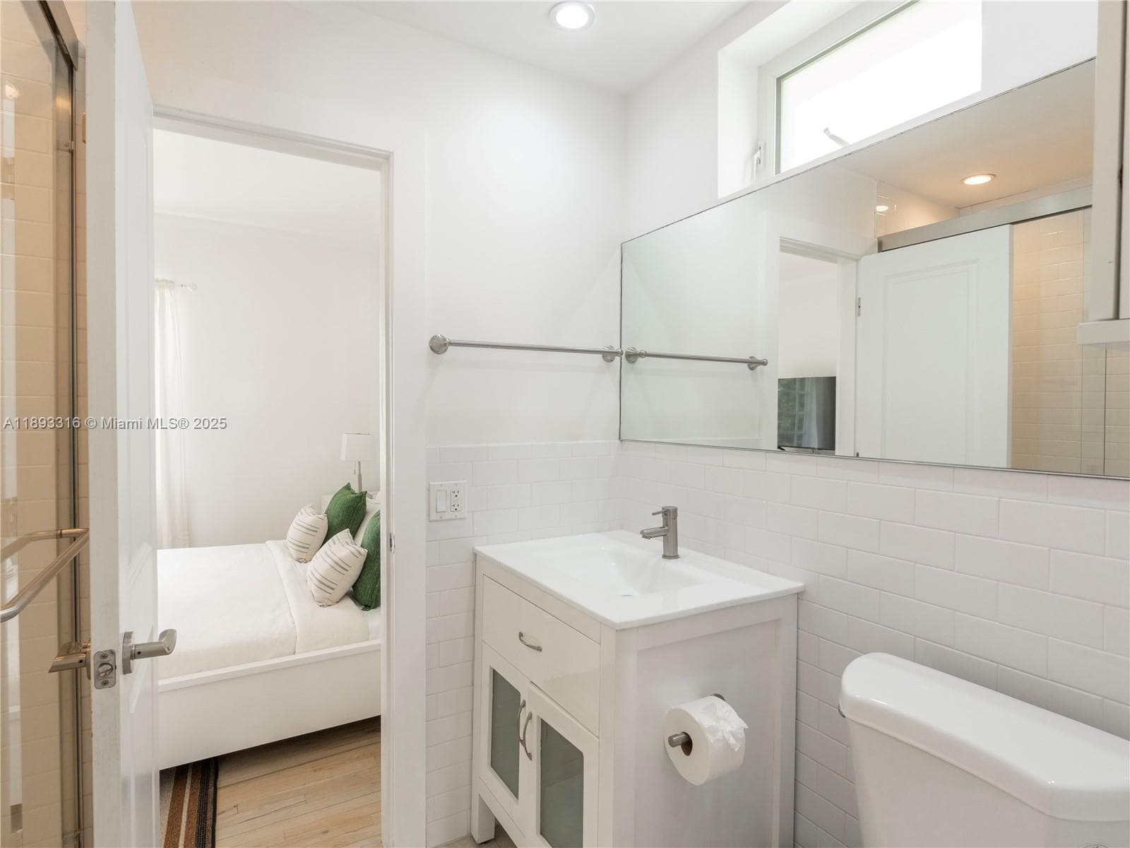 A11893316 — Miami Beach — 11