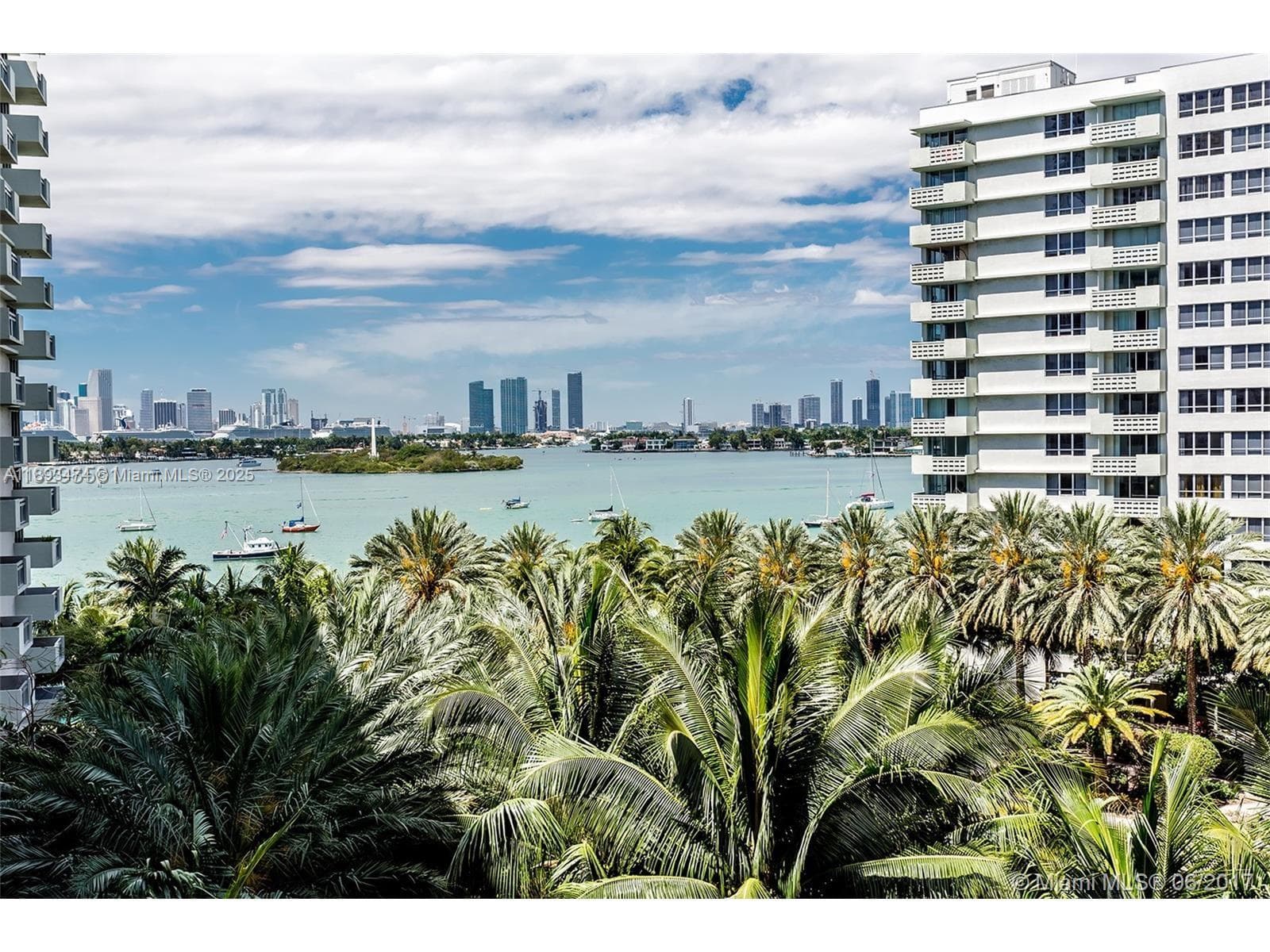 A11893474 — Miami Beach