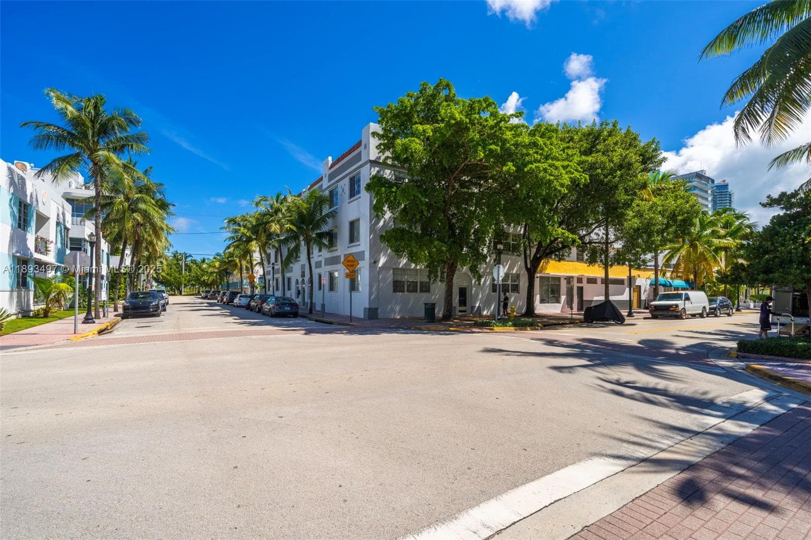 A11893497 — Miami Beach — 28