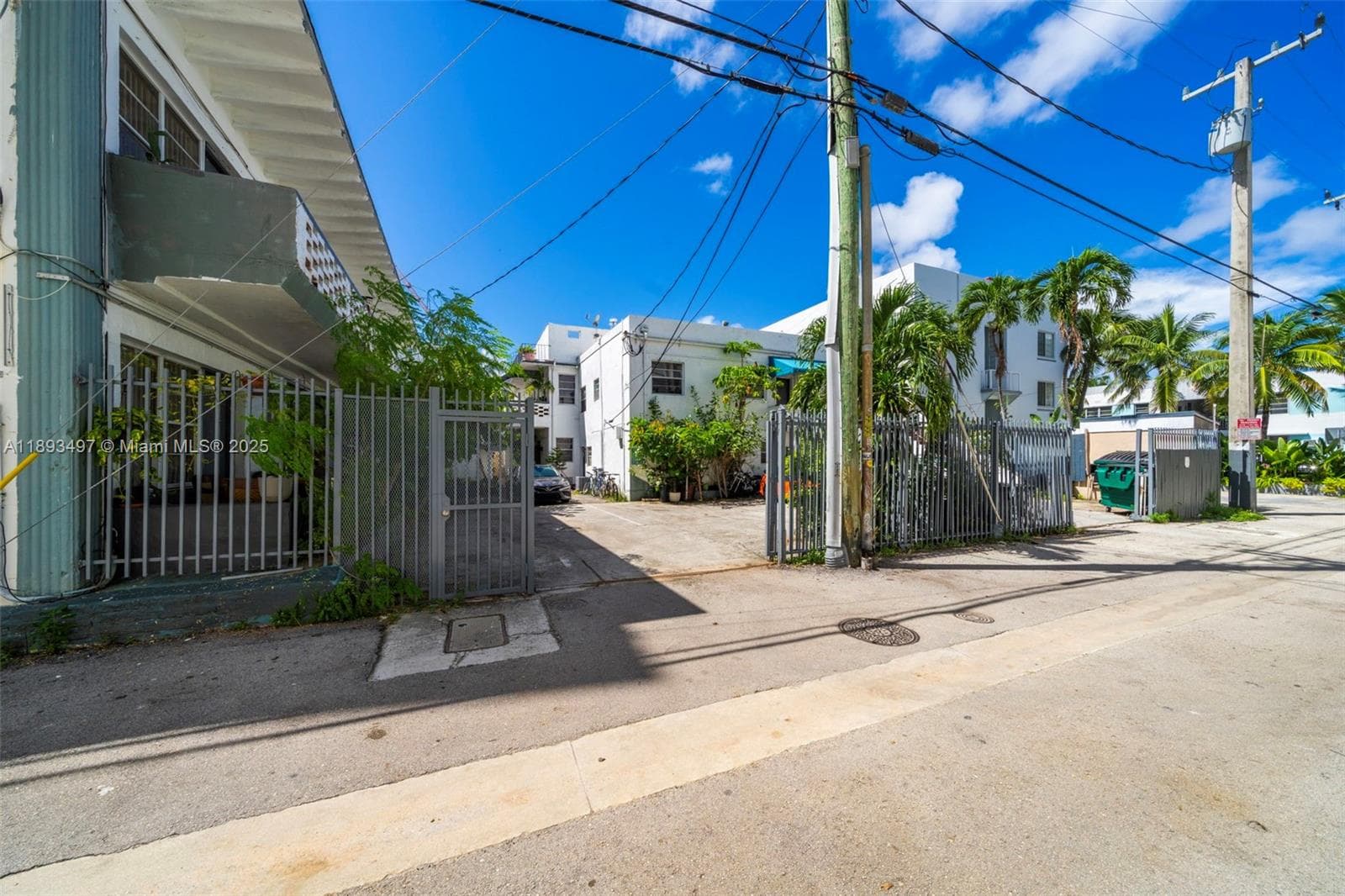 A11893497 — Miami Beach — 10