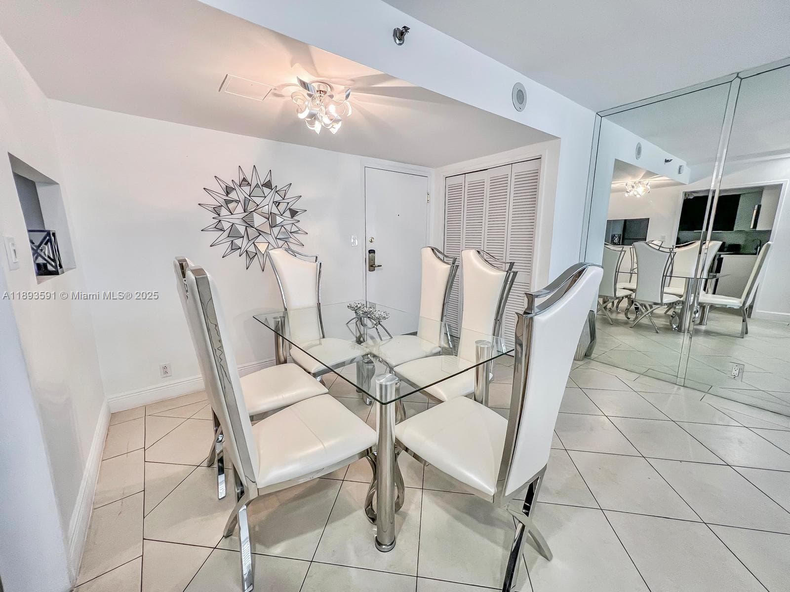 A11893591 — Miami Beach — 6
