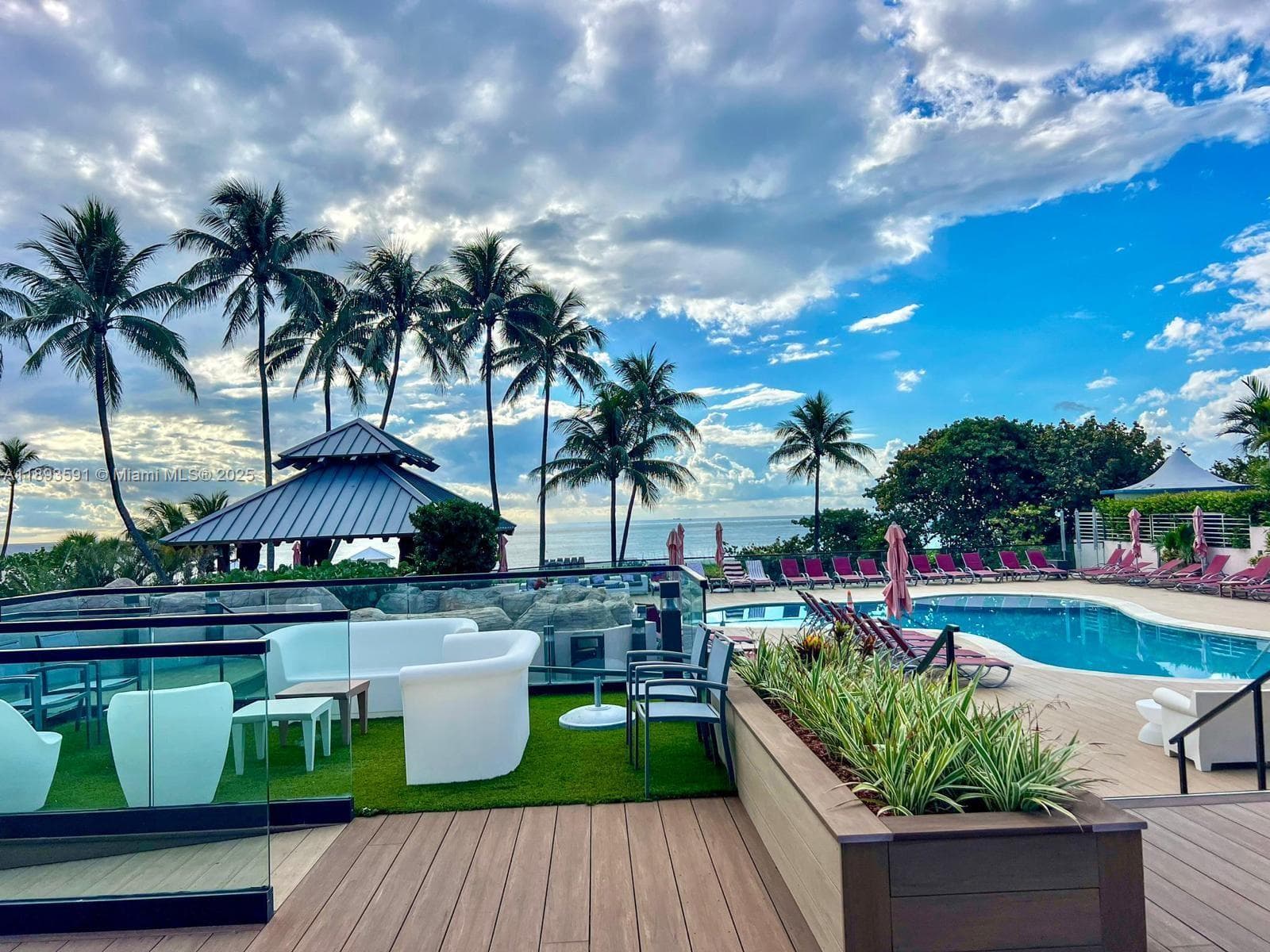 A11893591 — Miami Beach