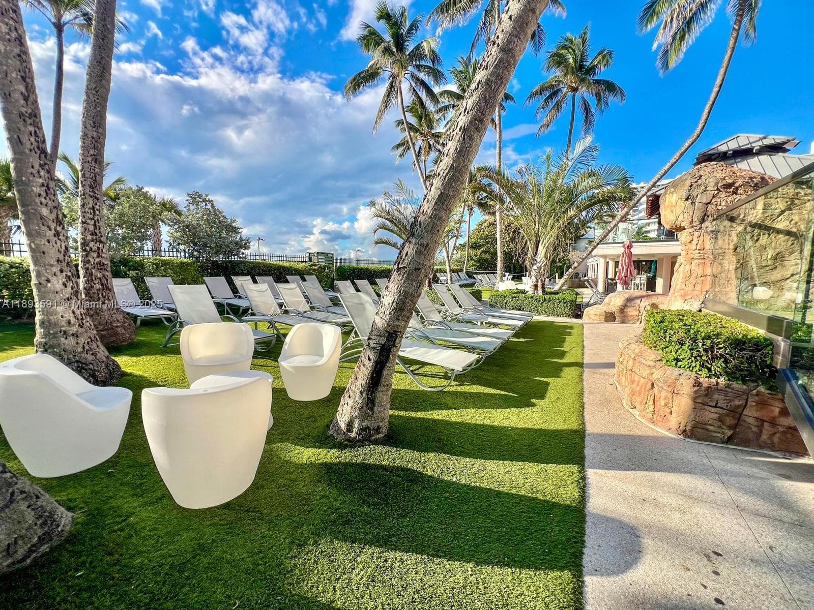 A11893591 — Miami Beach — 15